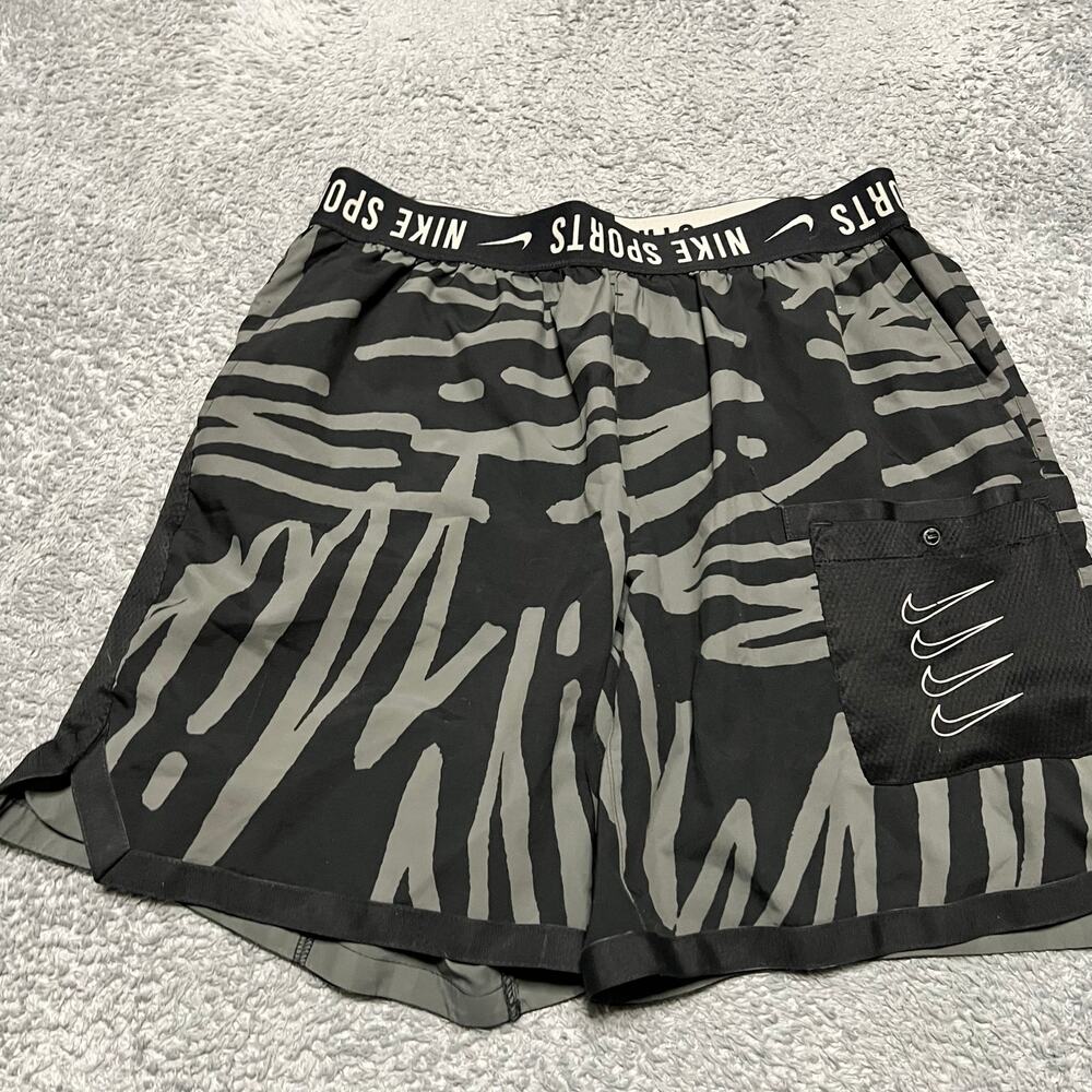 Nike Sports Shorts Mens Medium NK PX Running Shorts 8" Gray Black CJ4621-010